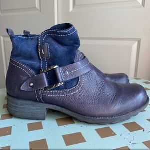 Earth Origins Navy Leather Paris Boots 9.5